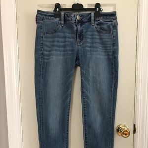 American Eagle Outfitters Super Stretch Low Rise Jeans Size 10